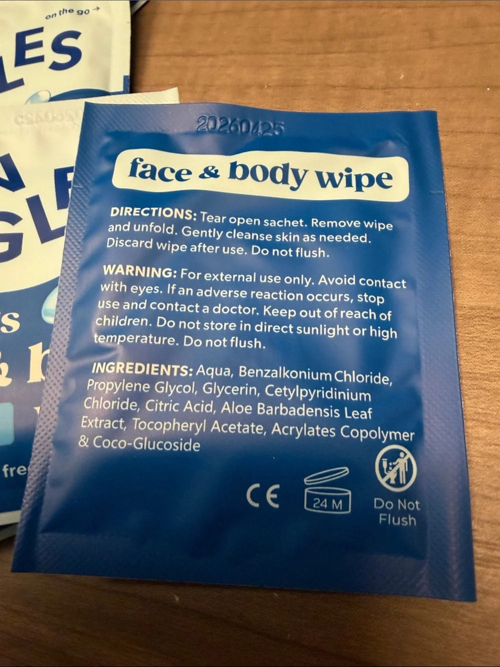 ❣️5/$25❣️10!Single Women's Face & Body Wipes — Blue and White Packets